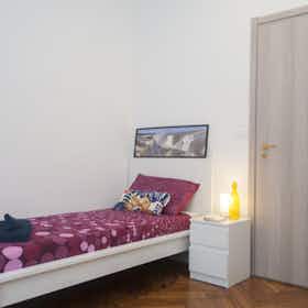 Appartement à louer pour 500 €/mois à Turin, Via Aldo Barbaro