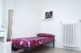 Lägenhet att hyra för 480 € i månaden i Turin, Via Aldo Barbaro