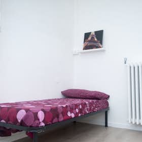 WG-Zimmer for rent for 480 € per month in Turin, Via Aldo Barbaro
