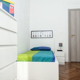 Private room for rent for €510 per month in Turin, Via Aldo Barbaro