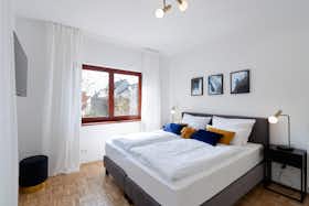 Apartment for rent for €1,400 per month in Lahnstein, Südallee