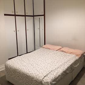 Private room for rent for €1,235 per month in Dublin, Saint Alphonsus' Road Upper