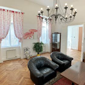 Apartment for rent for €1,960 per month in Vienna, Gußhausstraße