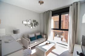 Apartment for rent for €1,650 per month in Madrid, Calle José María de Castro