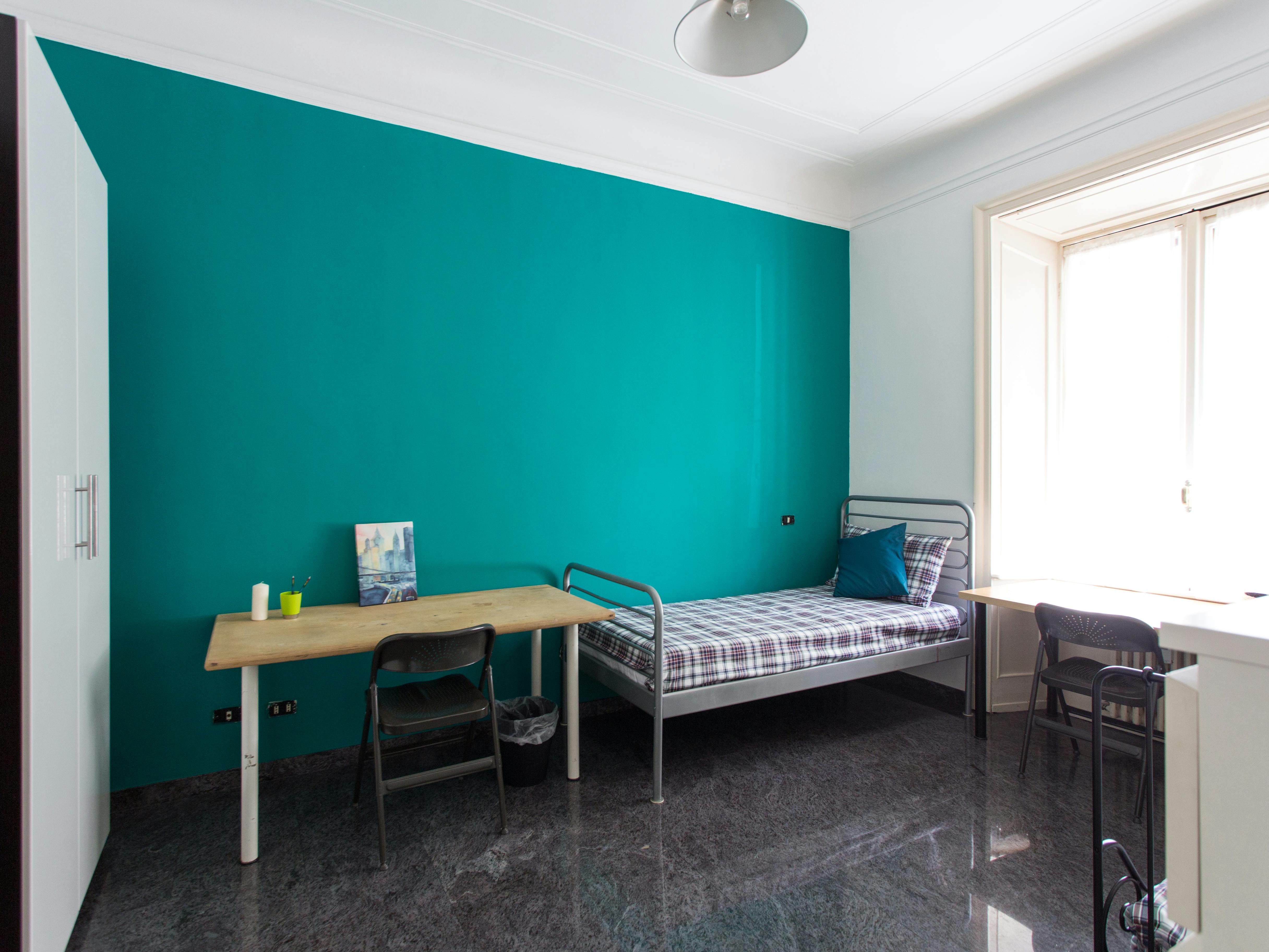 Shared room for rent for €410 per month in Milan, Viale Romagna