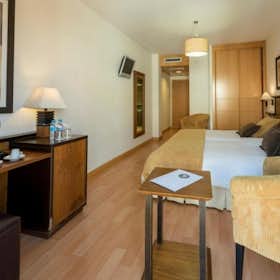 Wohnung zu mieten für 1.200 € pro Monat in Salamanca, Calle del Grillo