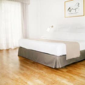 Apartament de închiriat pentru 1.875 EUR pe lună în Jerez de la Frontera, Avenida Alcalde Álvaro Domecq