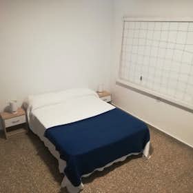 Private room for rent for €340 per month in Valencia, Calle Clariano