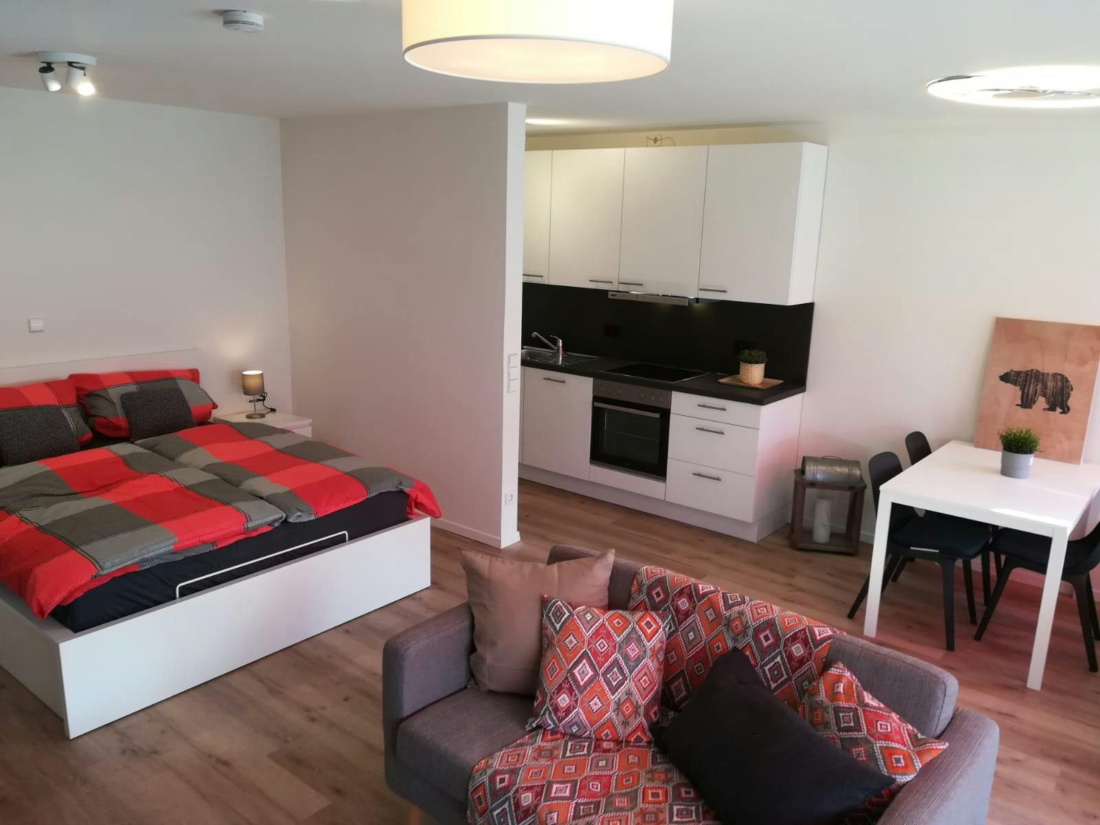 Studio te huur voor € 1.000 per maand in Münchingen, Hans-Sachs-Straße