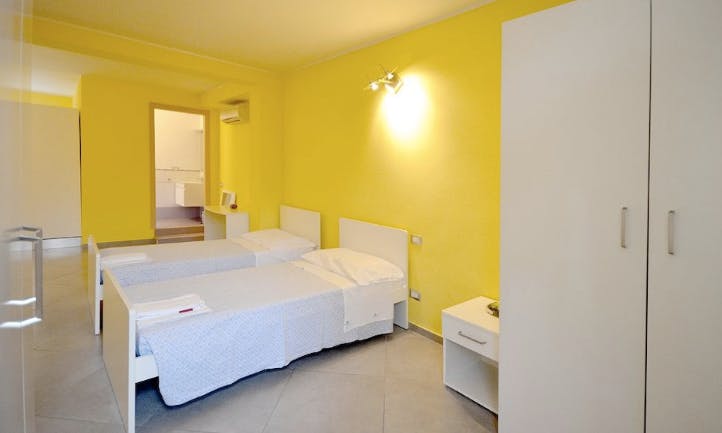 Shared room in Via Bordighera, Milan (1127222) room image 1