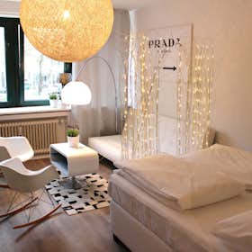 Studio for rent for €699 per month in Köln, Hansaring