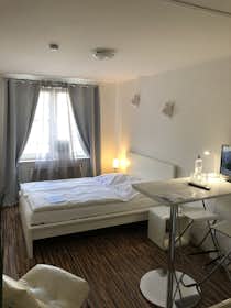 Studio for rent for €999 per month in Köln, Holzgasse