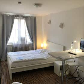 Studio for rent for €999 per month in Köln, Holzgasse