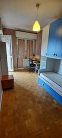 Private room for rent for €400 per month in Turin, Via Gioacchino Quarello