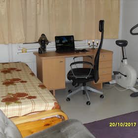 WG-Zimmer for rent for 300 € per month in Oulu, Tellervontie