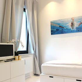 Private room for rent for €649 per month in Köln, Herkulesstraße