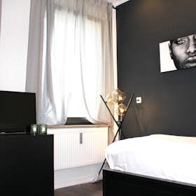 Private room for rent for €649 per month in Köln, Herkulesstraße