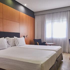 Квартира сдается в аренду за 1 800 € в месяц в Sevilla, Calle Paraná