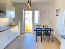 Shared room for rent for €330 per month in Ljubljana, Herbersteinova ulica