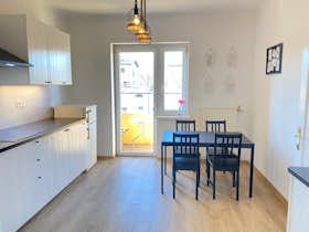 Общая комната сдается в аренду за 330 € в месяц в Ljubljana, Herbersteinova ulica