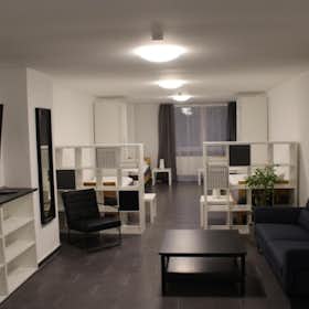 Studio for rent for €2,370 per month in Kornwestheim, Albstraße