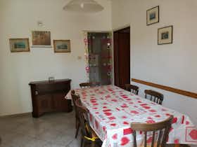 Privé kamer te huur voor € 400 per maand in Rosignano Marittimo, Via Giuseppe Abbati