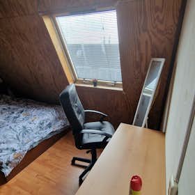 Chambre privée for rent for 1 000 € per month in Rotterdam, Zwijnsbergenweg