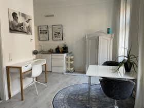 单间公寓 正在以 €850 的月租出租，其位于 Düsseldorf, Frankenstraße
