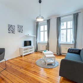 Apartment for rent for €1,699 per month in Berlin, Gabriel-Max-Straße