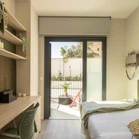 Lägenhet att hyra för 737 € i månaden i Sevilla, Calle Elche