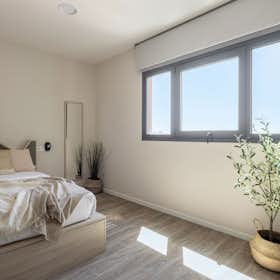 Studio for rent for € 902 per month in Sevilla, Calle Elche