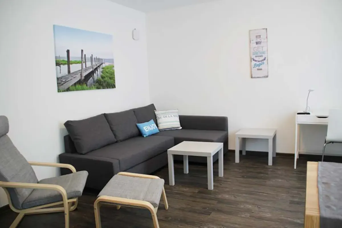 1-Bedroom Apartment in Lichtenbroicher Weg, Düsseldorf (1129853) ROOM