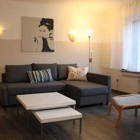 Apartment for rent for €2,199 per month in Düsseldorf, Lichtenbroicher Weg