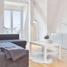 Apartment for rent for €2,195 per month in Hamburg, Grindelhof