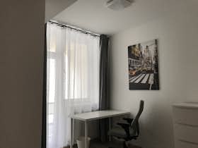 Private room for rent for HUF 127,888 per month in Budapest, Üllői út