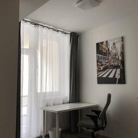 Private room for rent for HUF 127,998 per month in Budapest, Üllői út