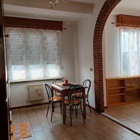 Studio for rent for €850 per month in Milan, Via Giuseppe Edoardo Arimondi