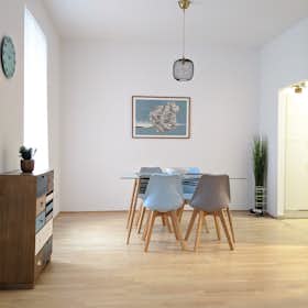Apartment for rent for €1,700 per month in Berlin, Torstraße