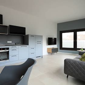 Apartment for rent for €3,800 per month in Bonn, Maximilianstraße