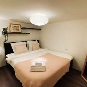 Apartment for rent for €2,200 per month in Zeist, 2e Dorpsstraat
