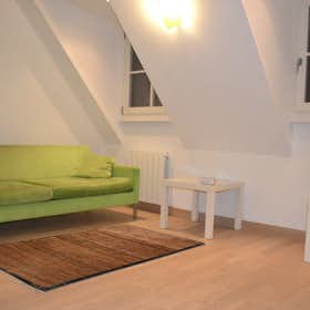 Wohnung zu mieten für 1.100 € pro Monat in Strasbourg, Rue du Maroquin
