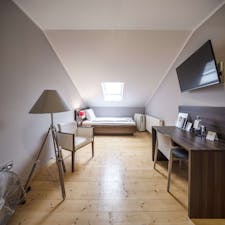 Studio for rent for 1.450 € per month in Heidelberg, Rohrbacher Straße