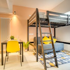 Wohnung for rent for 1.000 € per month in Milan, Viale Giovanni Suzzani