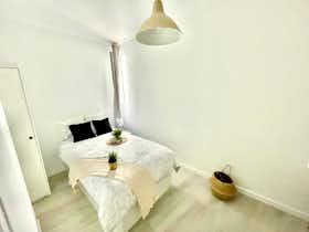 Privé kamer te huur voor € 395 per maand in Madrid, Calle de Toledo