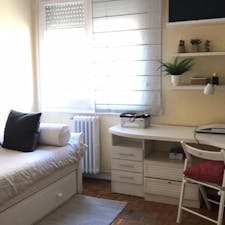 WG-Zimmer for rent for 620 € per month in Barcelona, Carrer de Muntaner