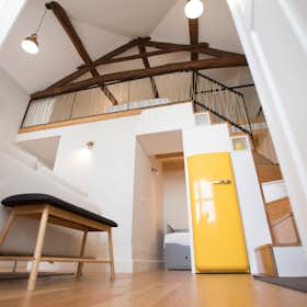 Apartment for rent for €1,100 per month in Porto, Rua do Bonfim