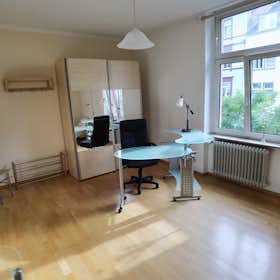 Stanza privata for rent for 740 € per month in Frankfurt am Main, Esslinger Straße