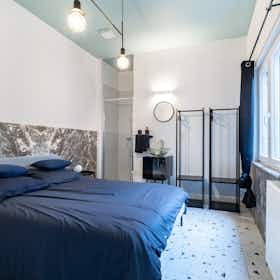 Casa para alugar por € 660 por mês em Liège, Rue Dossin