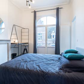 Huis te huur voor € 635 per maand in Liège, Rue Dossin