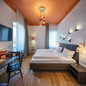 Wohnung for rent for 2.000 € per month in Heidelberg, Friedrich-Ebert-Anlage